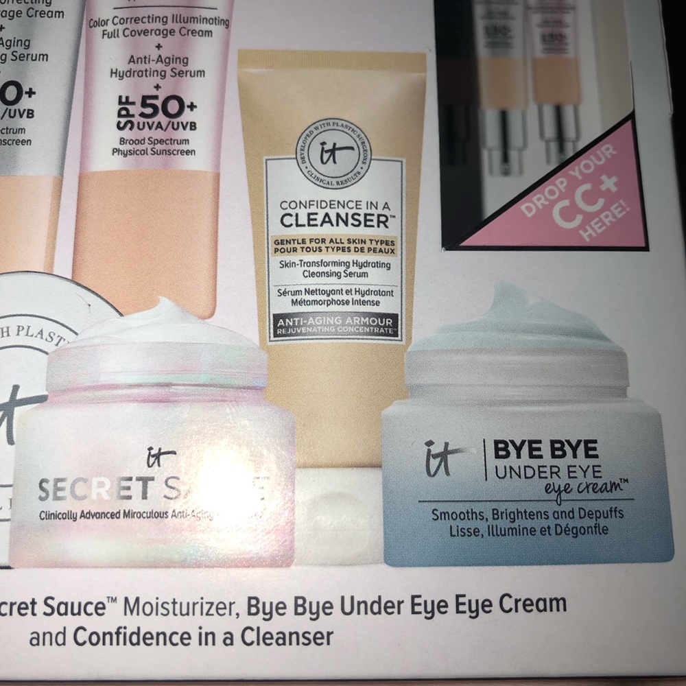 NWT. IT Cosmetics Minis.